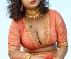 Call Girls In Noida DLF Mall, 7428472872 Women Seeking Men Delhi Delhi Ncr